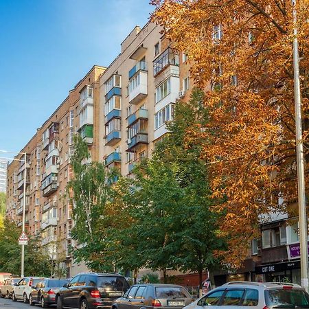 Квартира По Улице Федорова 1 Kiev Luaran gambar