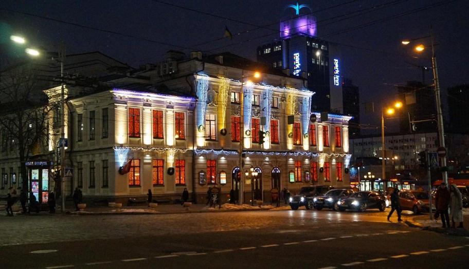 Квартира По Улице Федорова 1 Kiev Luaran gambar