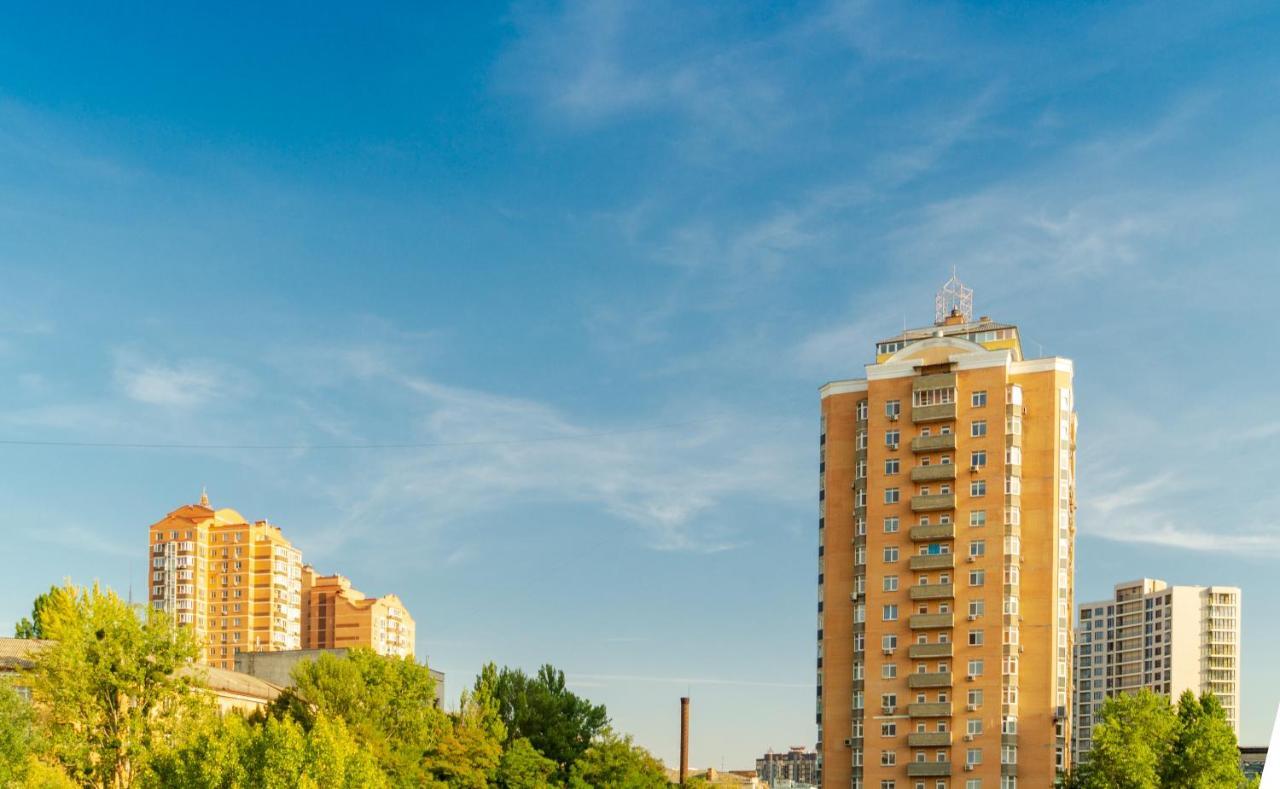Квартира По Улице Федорова 1 Kiev Luaran gambar