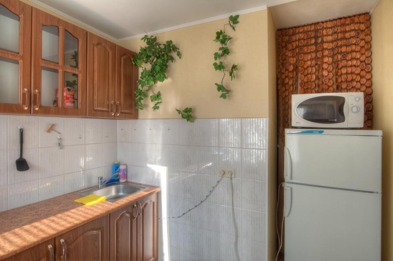 Квартира По Улице Федорова 1 Kiev Luaran gambar