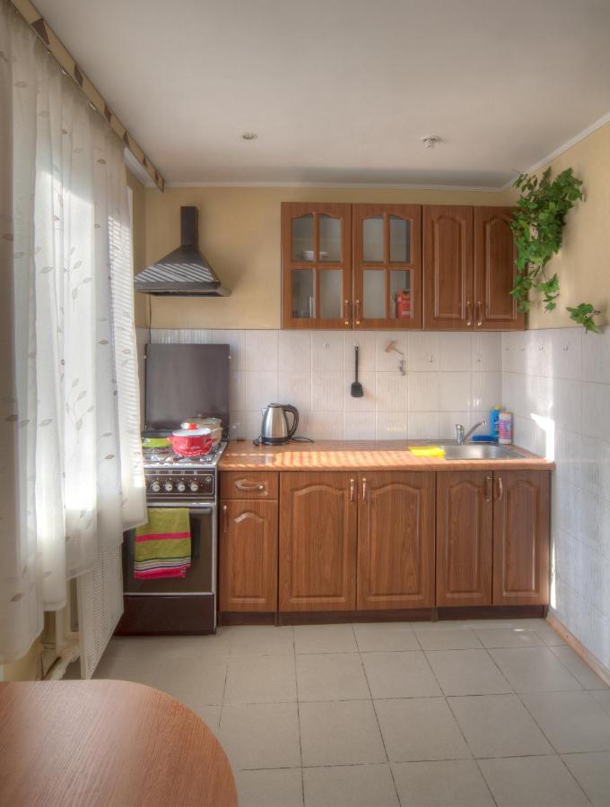 Квартира По Улице Федорова 1 Kiev Luaran gambar
