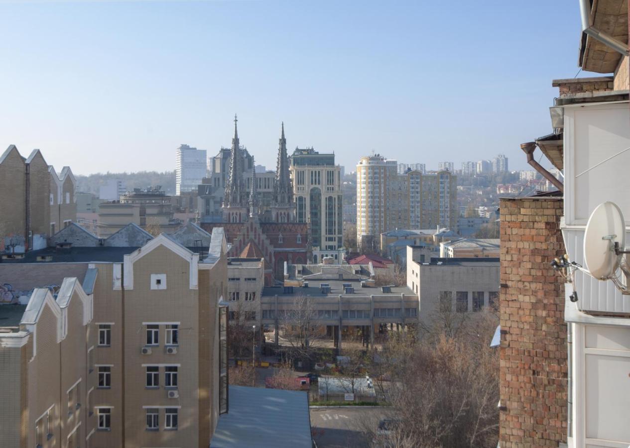 Квартира По Улице Федорова 1 Kiev Luaran gambar