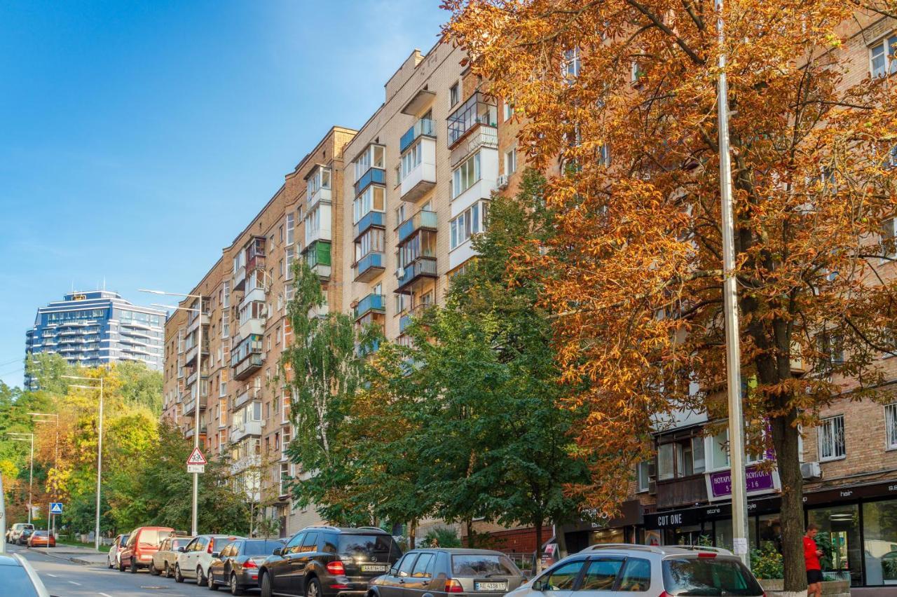 Квартира По Улице Федорова 1 Kiev Luaran gambar