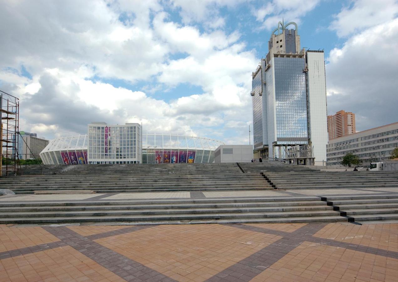 Квартира По Улице Федорова 1 Kiev Luaran gambar